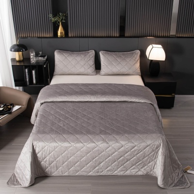 Велюровое покрывало ромб и две наволочки (Светло-серый)